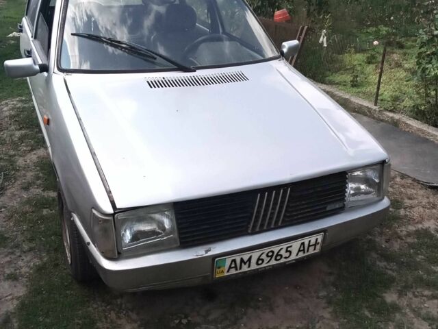 Серый Фиат Уно, объемом двигателя 1.2 л и пробегом 334 тыс. км за 481 $, фото 1 на Automoto.ua