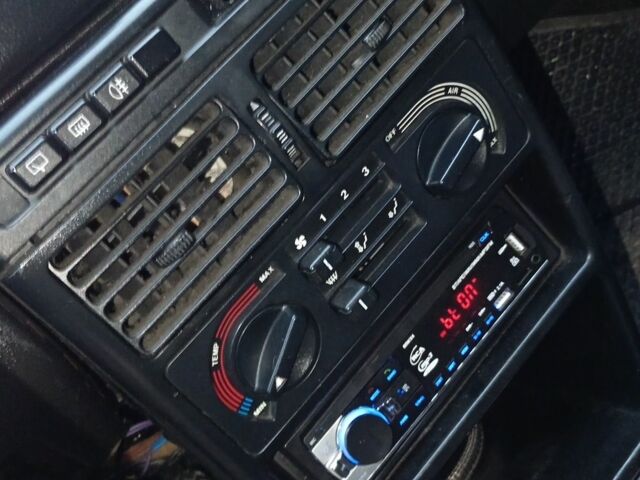 Серый Фиат Уно, объемом двигателя 1 л и пробегом 460 тыс. км за 473 $, фото 3 на Automoto.ua