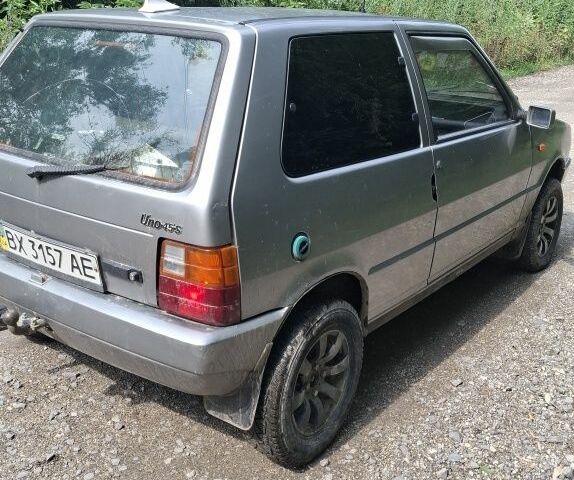 Серый Фиат Уно, объемом двигателя 1 л и пробегом 254 тыс. км за 800 $, фото 1 на Automoto.ua