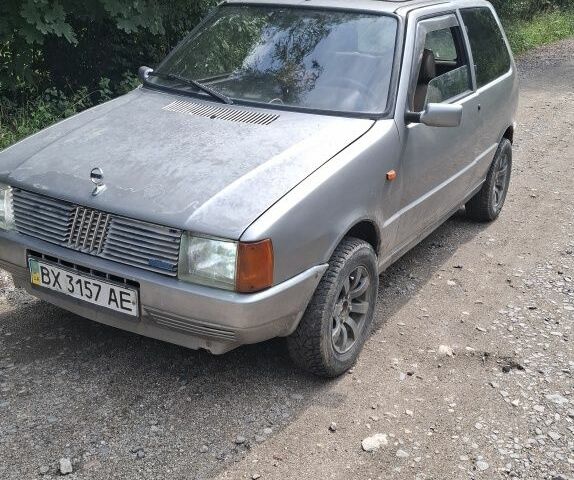 Серый Фиат Уно, объемом двигателя 1 л и пробегом 254 тыс. км за 800 $, фото 5 на Automoto.ua