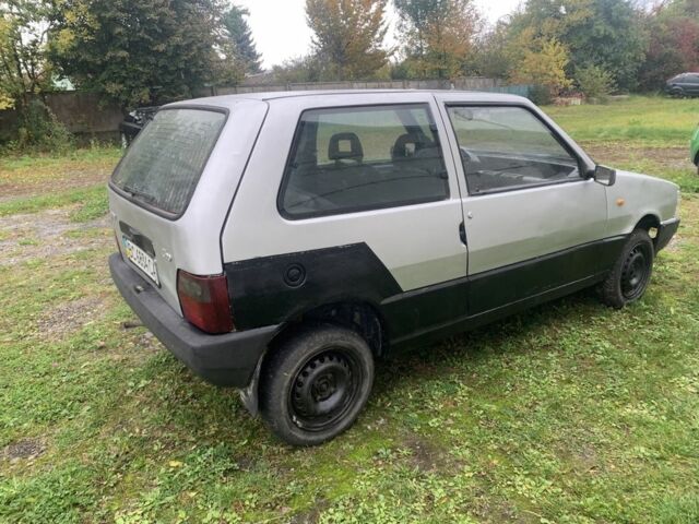 Серый Фиат Уно, объемом двигателя 1 л и пробегом 120 тыс. км за 399 $, фото 4 на Automoto.ua