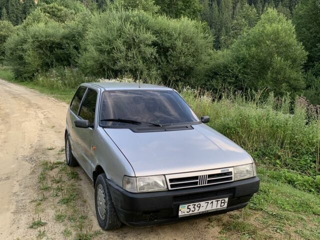 Серый Фиат Уно, объемом двигателя 0 л и пробегом 110 тыс. км за 700 $, фото 3 на Automoto.ua