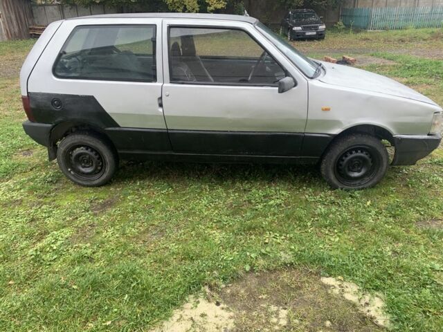 Серый Фиат Уно, объемом двигателя 1 л и пробегом 120 тыс. км за 399 $, фото 3 на Automoto.ua