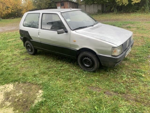 Серый Фиат Уно, объемом двигателя 1 л и пробегом 120 тыс. км за 399 $, фото 2 на Automoto.ua