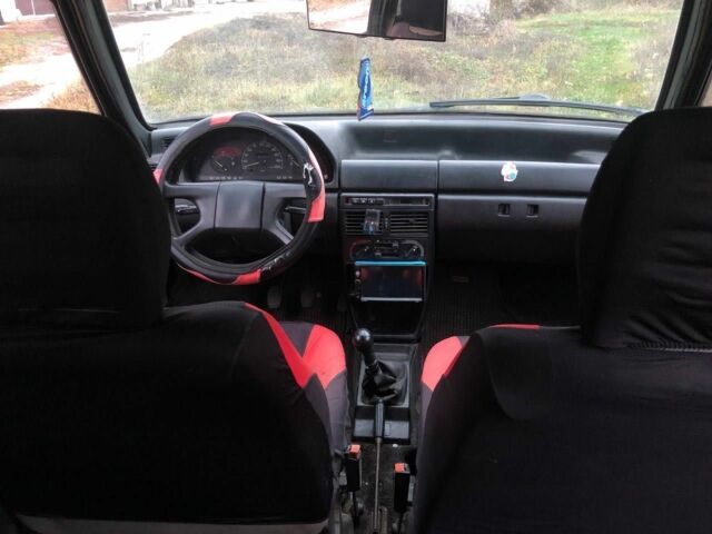 Сірий Фіат Уно, об'ємом двигуна 1.4 л та пробігом 3 тис. км за 596 $, фото 4 на Automoto.ua