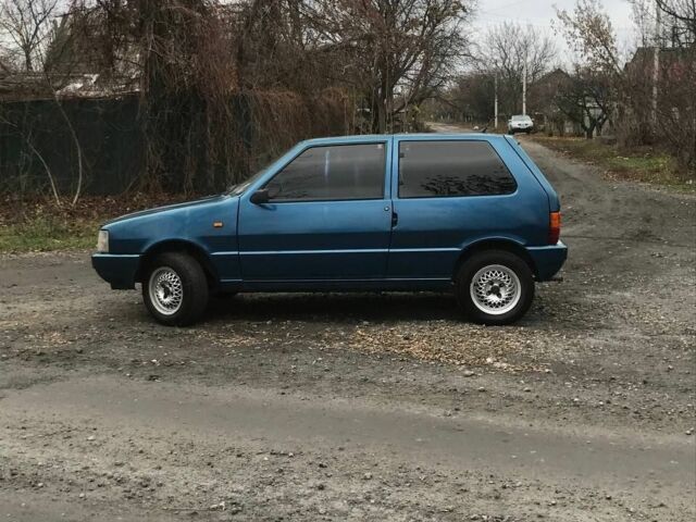 Синий Фиат Уно, объемом двигателя 1 л и пробегом 300 тыс. км за 1300 $, фото 4 на Automoto.ua