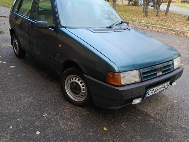 Зеленый Фиат Уно, объемом двигателя 1.4 л и пробегом 320 тыс. км за 770 $, фото 2 на Automoto.ua