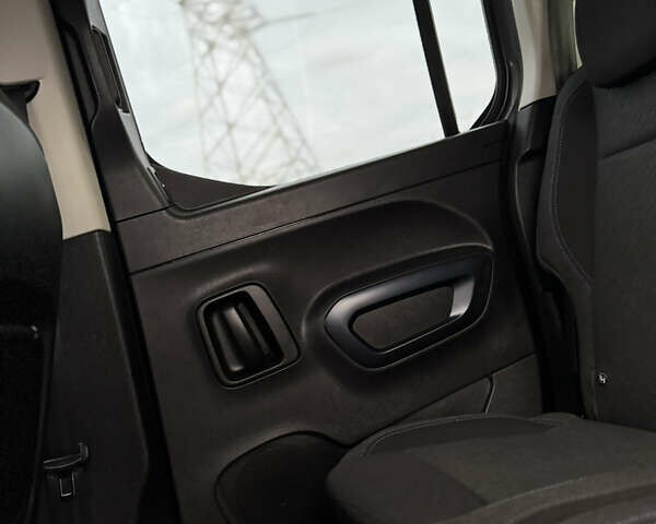 Сірий Фіат E-Doblo, об'ємом двигуна 0 л та пробігом 1 тис. км за 22600 $, фото 97 на Automoto.ua