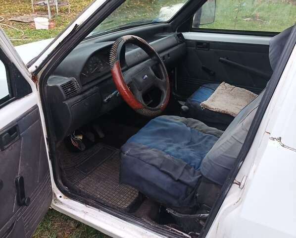 Белый Фиат Fiorino, объемом двигателя 0 л и пробегом 300 тыс. км за 1000 $, фото 6 на Automoto.ua