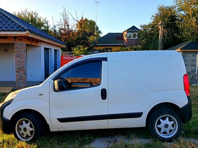 Белый Фиат Fiorino, объемом двигателя 1.2 л и пробегом 245 тыс. км за 4100 $, фото 2 на Automoto.ua