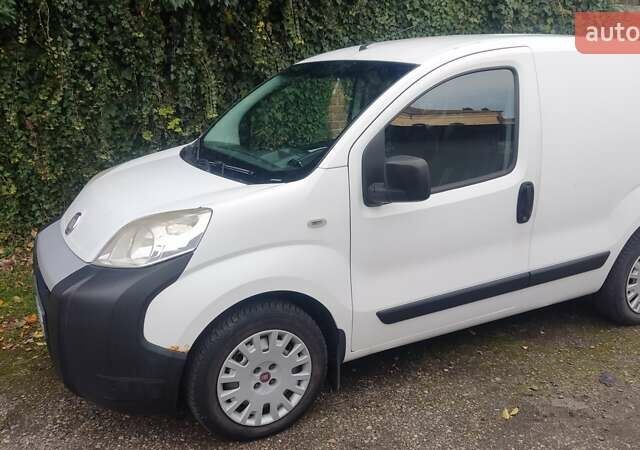 Фиат Fiorino 2011 в Хмельницком на Automoto.ua Белый Фиат Fiorino, объемом двигателя 1.2 л и пробегом 198 тыс. км за 4200 $, фото 49 на Automoto.ua
