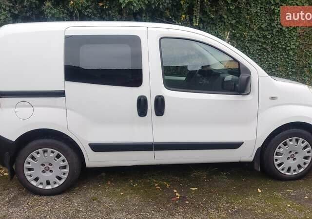 Фиат Fiorino 2011 в Хмельницком на Automoto.ua Белый Фиат Fiorino, объемом двигателя 1.2 л и пробегом 198 тыс. км за 4200 $, фото 58 на Automoto.ua