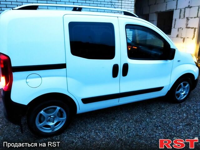 Белый Фиат Fiorino, объемом двигателя 1.2 л и пробегом 240 тыс. км за 5500 $, фото 3 на Automoto.ua