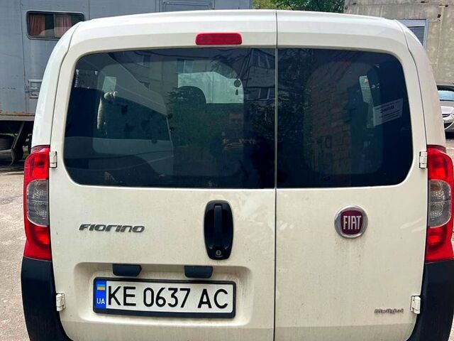 Белый Фиат Fiorino, объемом двигателя 1.2 л и пробегом 242 тыс. км за 3000 $, фото 1 на Automoto.ua