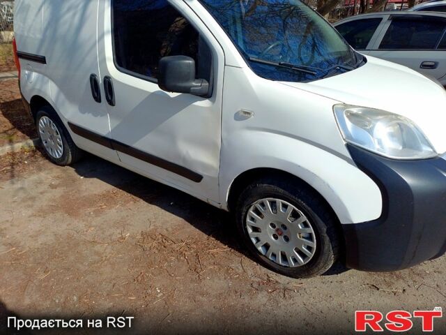 Белый Фиат Fiorino, объемом двигателя 1.2 л и пробегом 236 тыс. км за 4200 $, фото 1 на Automoto.ua