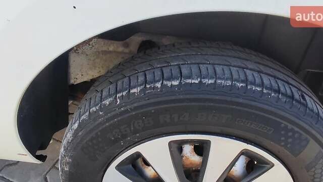 Белый Фиат Fiorino, объемом двигателя 1.2 л и пробегом 357 тыс. км за 3500 $, фото 12 на Automoto.ua