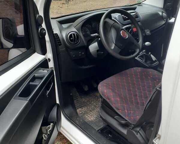 Белый Фиат Fiorino, объемом двигателя 1.3 л и пробегом 220 тыс. км за 4700 $, фото 6 на Automoto.ua