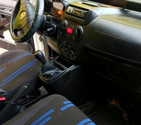 Белый Фиат Fiorino, объемом двигателя 1.2 л и пробегом 205 тыс. км за 4700 $, фото 5 на Automoto.ua