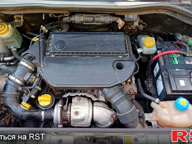 Белый Фиат Fiorino, объемом двигателя 1.2 л и пробегом 205 тыс. км за 4700 $, фото 13 на Automoto.ua