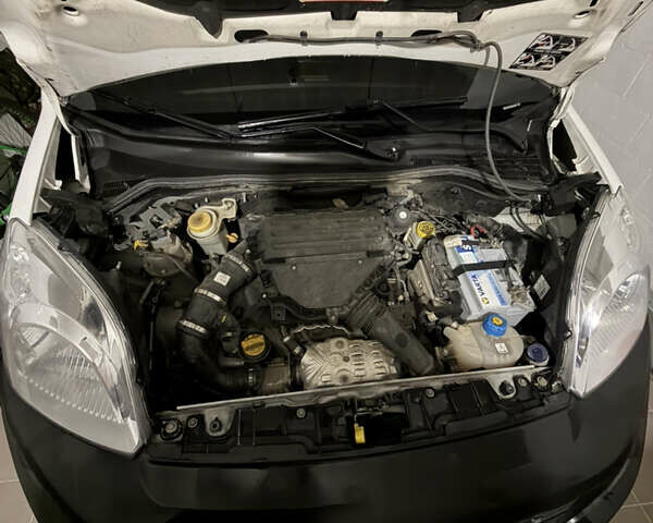 Белый Фиат Fiorino, объемом двигателя 1.3 л и пробегом 206 тыс. км за 6477 $, фото 12 на Automoto.ua