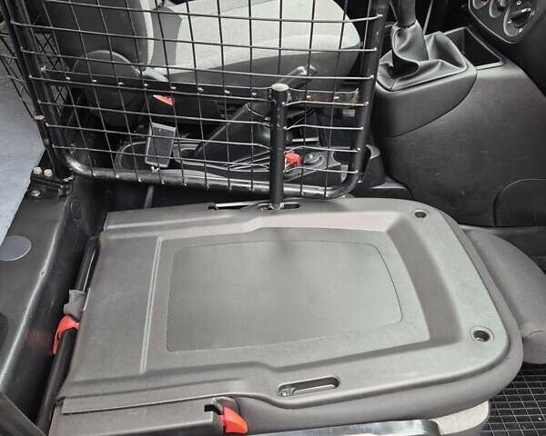 Белый Фиат Fiorino, объемом двигателя 1.3 л и пробегом 157 тыс. км за 10750 $, фото 27 на Automoto.ua