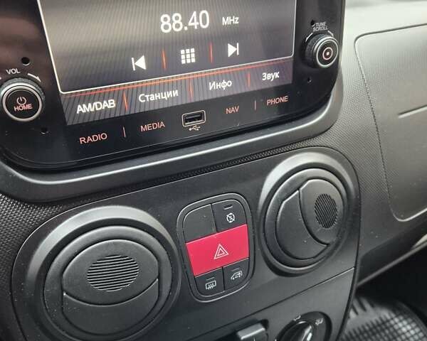 Белый Фиат Fiorino, объемом двигателя 1.3 л и пробегом 157 тыс. км за 10750 $, фото 26 на Automoto.ua