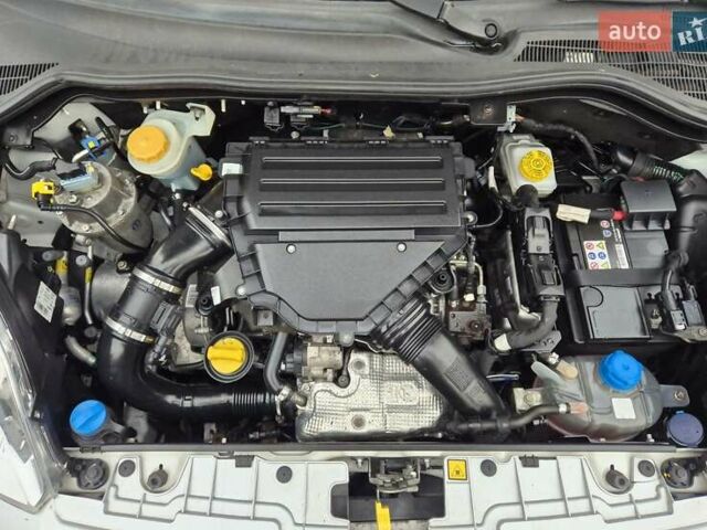 Белый Фиат Fiorino, объемом двигателя 1.3 л и пробегом 157 тыс. км за 10750 $, фото 33 на Automoto.ua