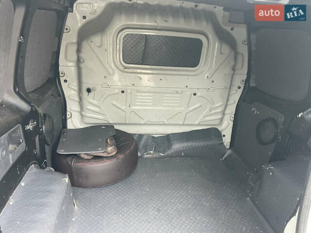 Белый Фиат Fiorino, объемом двигателя 1.36 л и пробегом 330 тыс. км за 3700 $, фото 6 на Automoto.ua