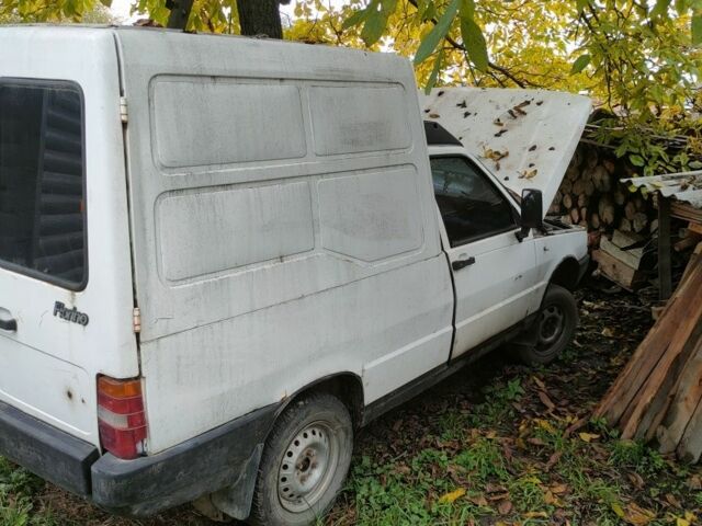 Белый Фиат Fiorino, объемом двигателя 0 л и пробегом 200 тыс. км за 900 $, фото 5 на Automoto.ua