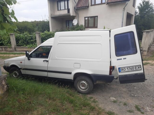 Белый Фиат Fiorino, объемом двигателя 1.7 л и пробегом 410 тыс. км за 1300 $, фото 6 на Automoto.ua