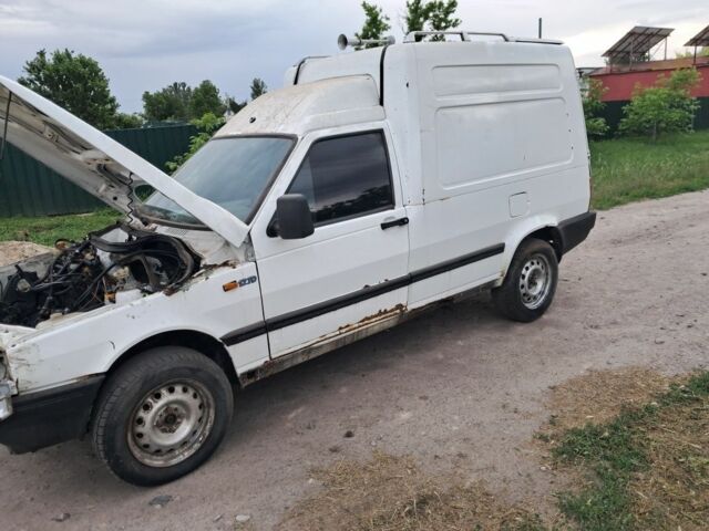 Белый Фиат Fiorino, объемом двигателя 0 л и пробегом 100 тыс. км за 321 $, фото 2 на Automoto.ua