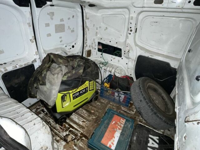 Белый Фиат Fiorino, объемом двигателя 1.4 л и пробегом 256 тыс. км за 3000 $, фото 4 на Automoto.ua