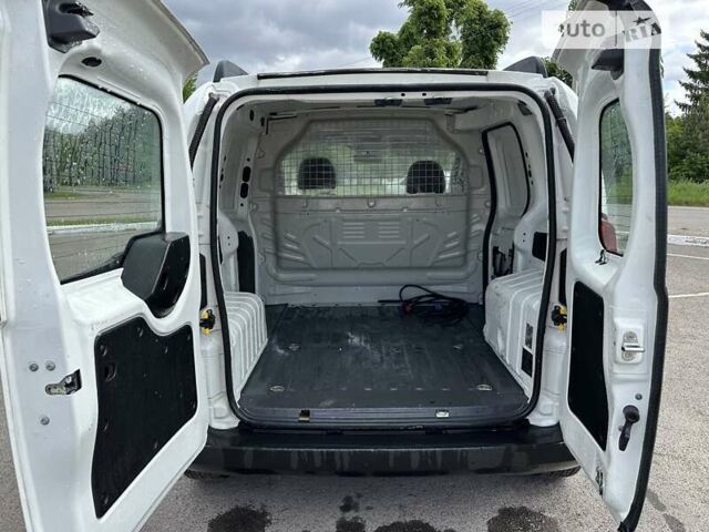 Белый Фиат Fiorino, объемом двигателя 0 л и пробегом 69 тыс. км за 4900 $, фото 29 на Automoto.ua