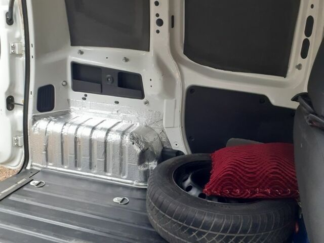 Фиат Fiorino 2012 в Черкассах на Automoto.ua Белый Фиат Fiorino, объемом двигателя 1.2 л и пробегом 220 тыс. км за 4700 $, фото 5 на Automoto.ua