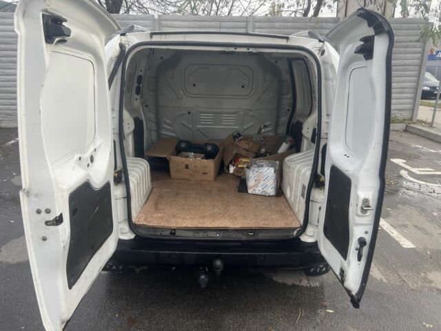 Білий Фіат Fiorino, об'ємом двигуна 1.3 л та пробігом 285 тис. км за 4500 $, фото 5 на Automoto.ua