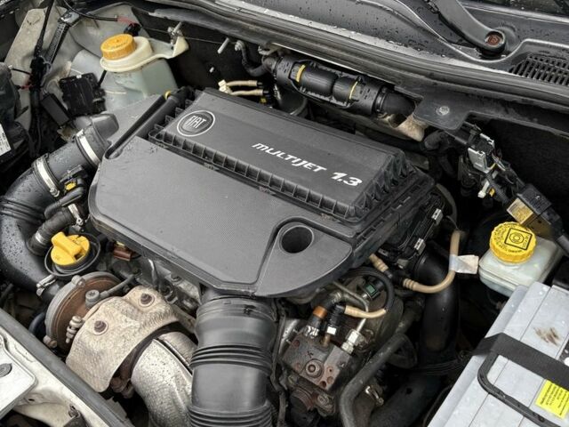 Білий Фіат Fiorino, об'ємом двигуна 1.2 л та пробігом 350 тис. км за 4150 $, фото 4 на Automoto.ua