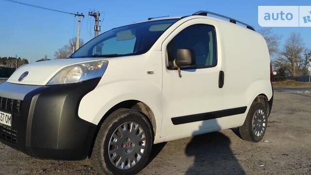 Белый Фиат Fiorino, объемом двигателя 1.37 л и пробегом 211 тыс. км за 4200 $, фото 3 на Automoto.ua