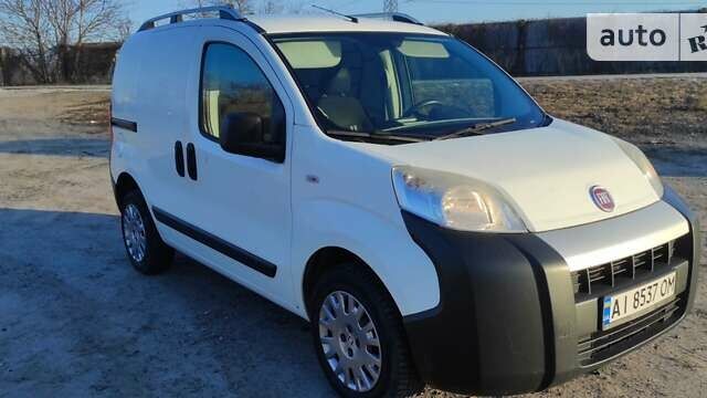 Белый Фиат Fiorino, объемом двигателя 1.37 л и пробегом 211 тыс. км за 4200 $, фото 4 на Automoto.ua