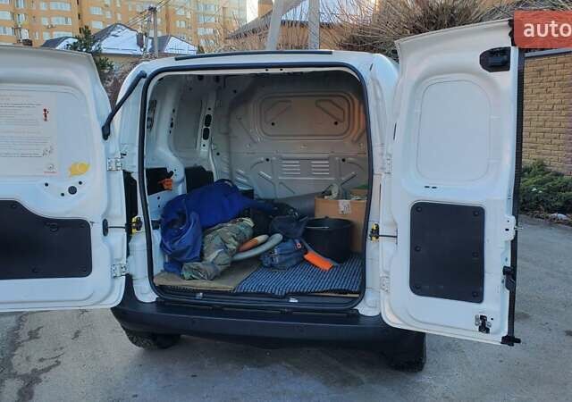 Белый Фиат Fiorino, объемом двигателя 1.2 л и пробегом 258 тыс. км за 4600 $, фото 29 на Automoto.ua