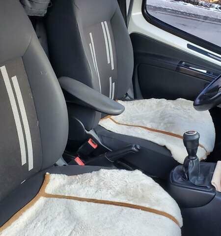 Белый Фиат Fiorino, объемом двигателя 1.2 л и пробегом 258 тыс. км за 4600 $, фото 15 на Automoto.ua