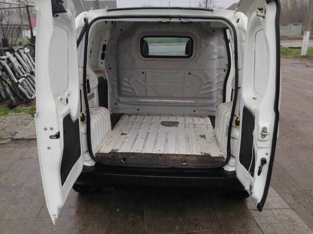 Белый Фиат Fiorino, объемом двигателя 1.3 л и пробегом 365 тыс. км за 2950 $, фото 1 на Automoto.ua