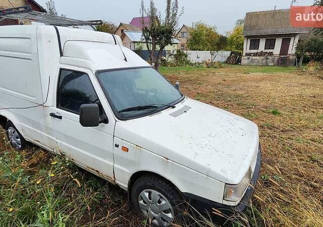 Белый Фиат Fiorino, объемом двигателя 1.37 л и пробегом 378 тыс. км за 1100 $, фото 1 на Automoto.ua