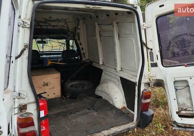 Белый Фиат Fiorino, объемом двигателя 1.37 л и пробегом 378 тыс. км за 1100 $, фото 4 на Automoto.ua