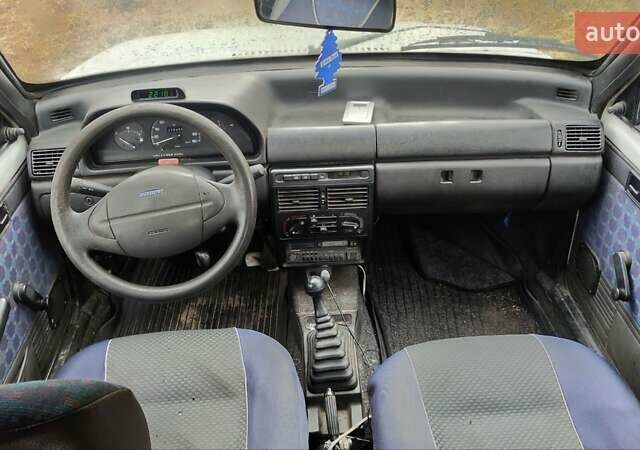 Белый Фиат Fiorino, объемом двигателя 1.37 л и пробегом 378 тыс. км за 1100 $, фото 6 на Automoto.ua