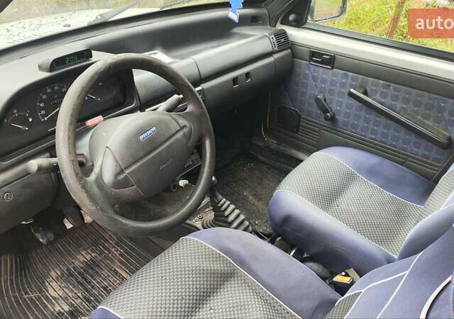 Белый Фиат Fiorino, объемом двигателя 1.37 л и пробегом 378 тыс. км за 1100 $, фото 8 на Automoto.ua