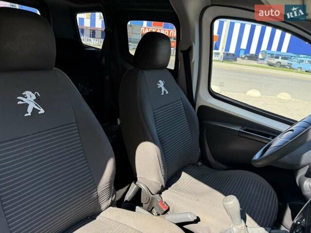 Белый Фиат Fiorino, объемом двигателя 1.25 л и пробегом 400 тыс. км за 4400 $, фото 6 на Automoto.ua