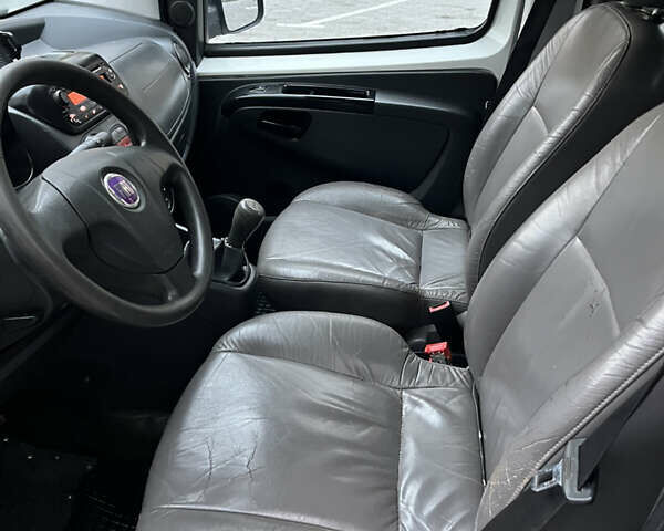Белый Фиат Fiorino, объемом двигателя 1.25 л и пробегом 255 тыс. км за 3950 $, фото 21 на Automoto.ua