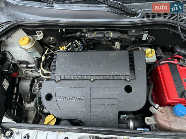 Белый Фиат Fiorino, объемом двигателя 1.3 л и пробегом 257 тыс. км за 3950 $, фото 20 на Automoto.ua