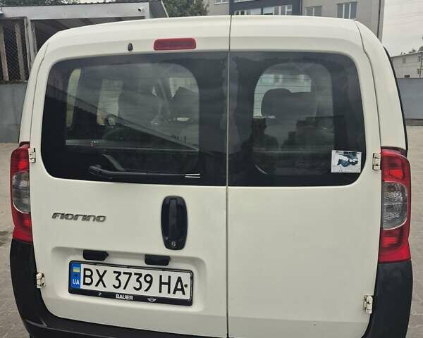Белый Фиат Fiorino, объемом двигателя 1.2 л и пробегом 238 тыс. км за 3999 $, фото 1 на Automoto.ua
