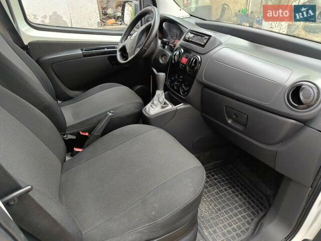 Белый Фиат Fiorino, объемом двигателя 1.25 л и пробегом 200 тыс. км за 4350 $, фото 11 на Automoto.ua